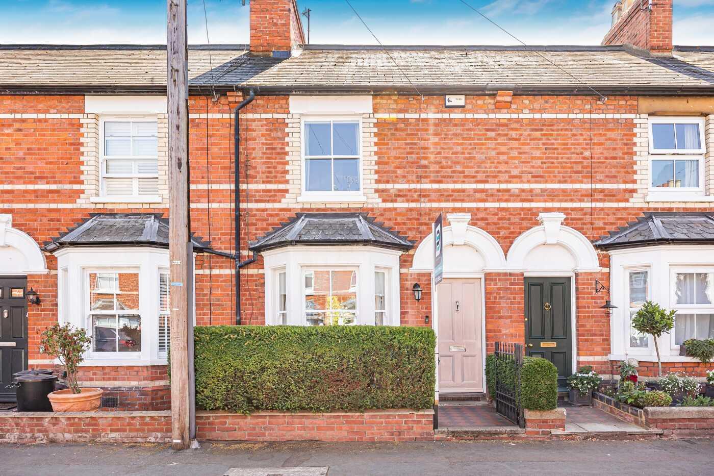 2 bed property in Park Road, Henley-On-Thames